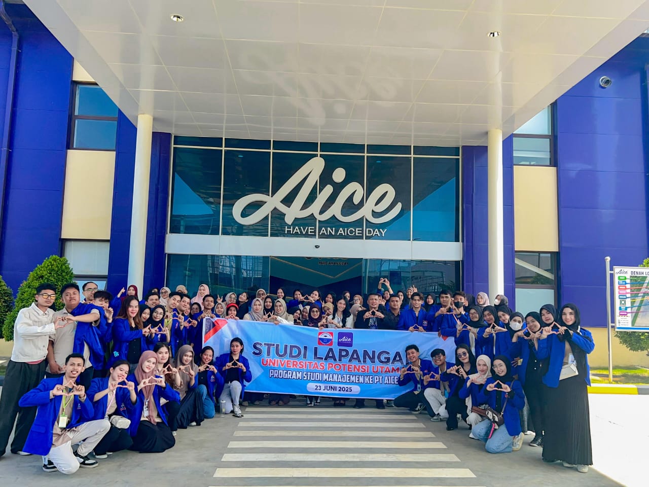 Kunjungan Studi Lapangan Mahasiswa Prodi Manajemen ke PT AICE Sumatera Industry